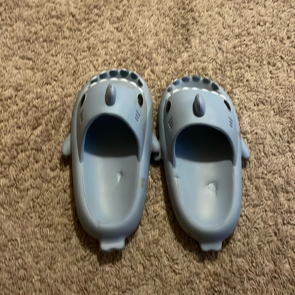Shark slide